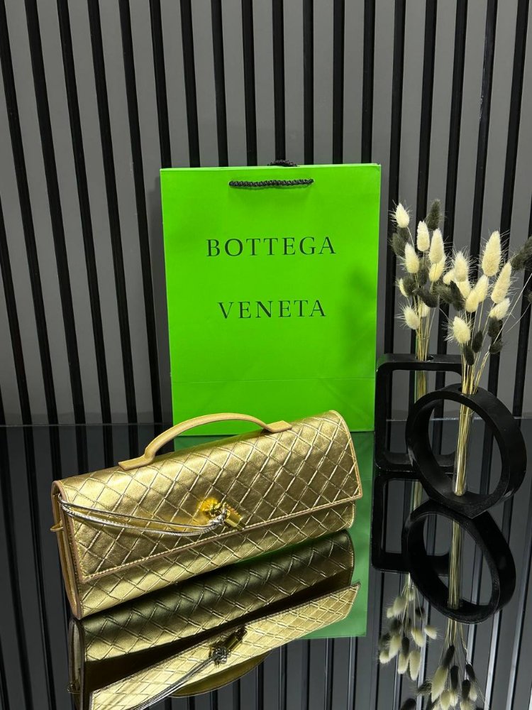 Bottega  Veneta andiamo clutch El ve omuz çantası 