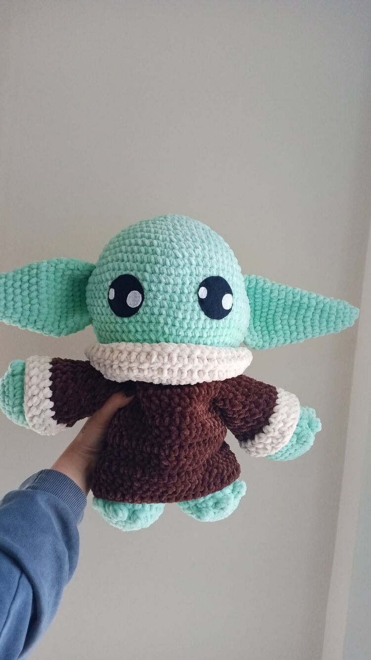 Baby Yoda büyük 