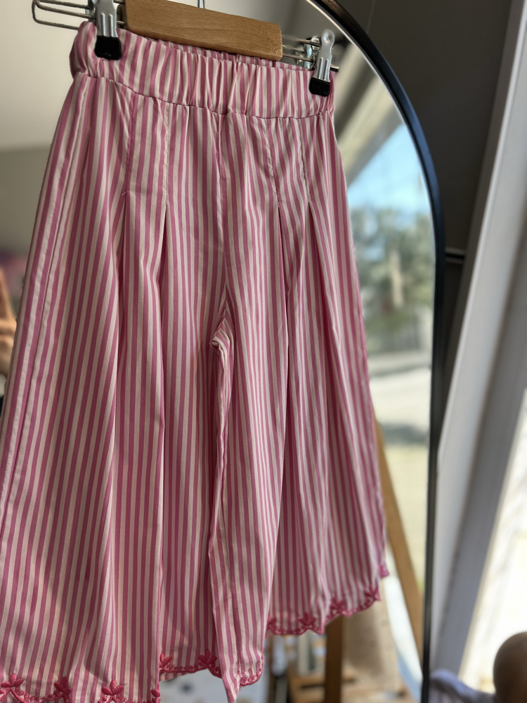 Nakışlı çizgili pembe takım