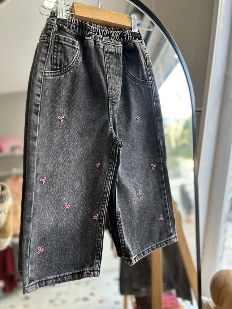 Çiçekli denim pantolon
