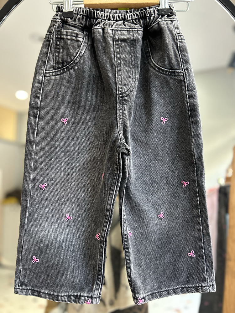 Çiçekli denim pantolon