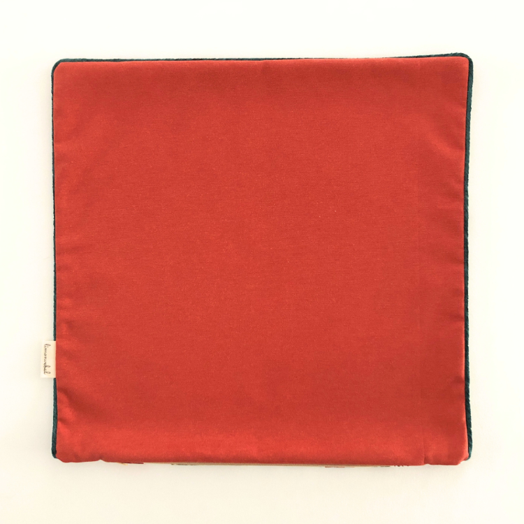 Yılbaşı Figürleri Desenli Kırlent Kılıfı 45x45