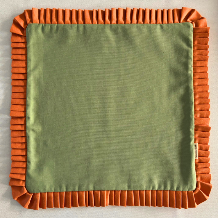 Adaçayı & Tarçın | Pile Detaylı Dekoratif Kırlent Kılıfı 45x45
