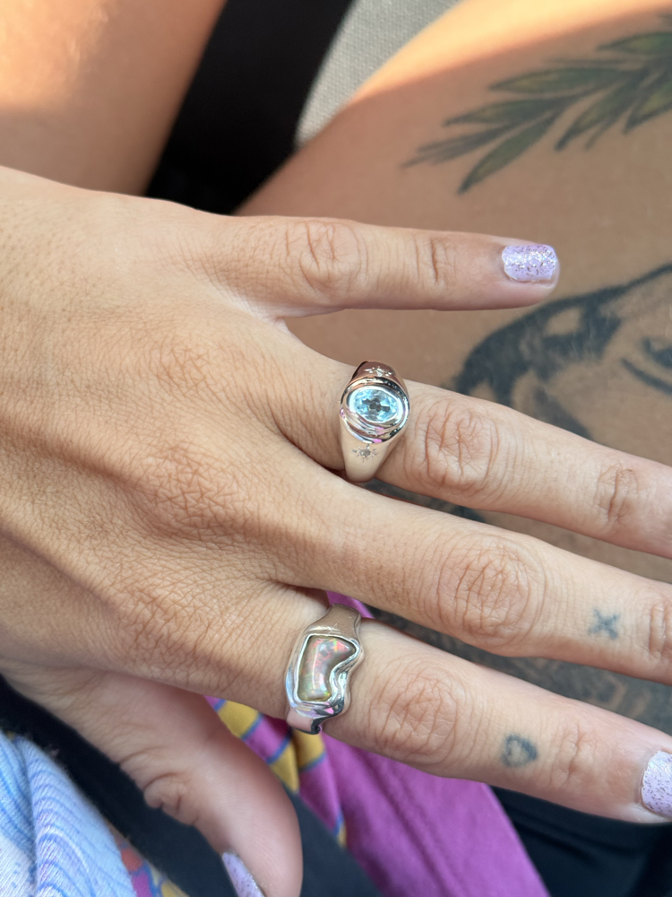 Blue topaz dikey mozanitli yüzük