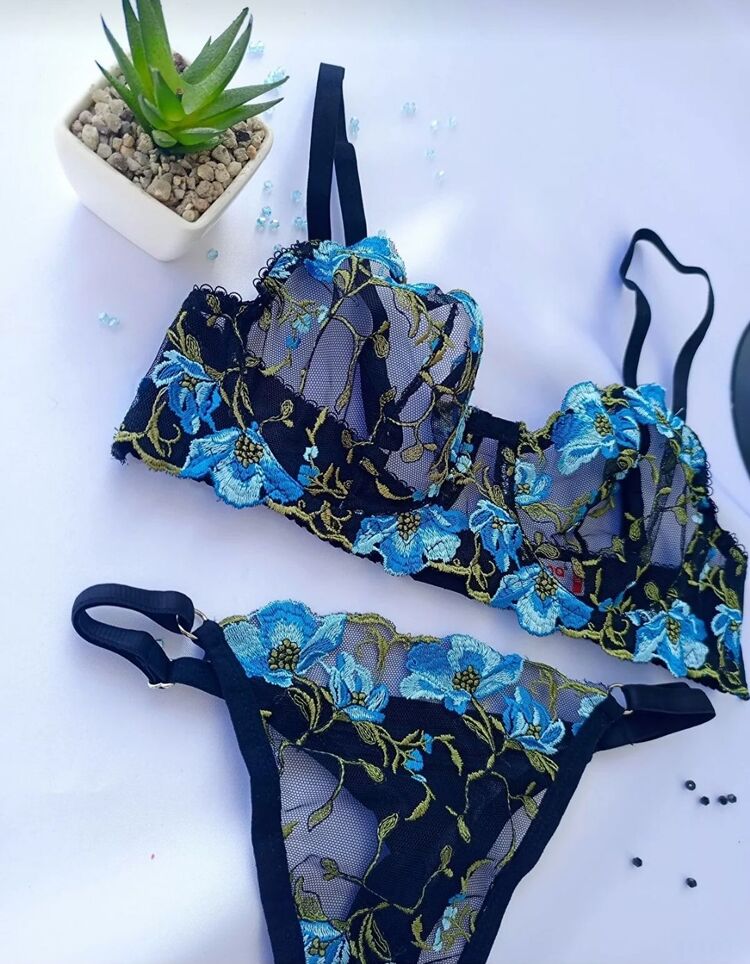 Mavi Çiçekli Bralet Takım