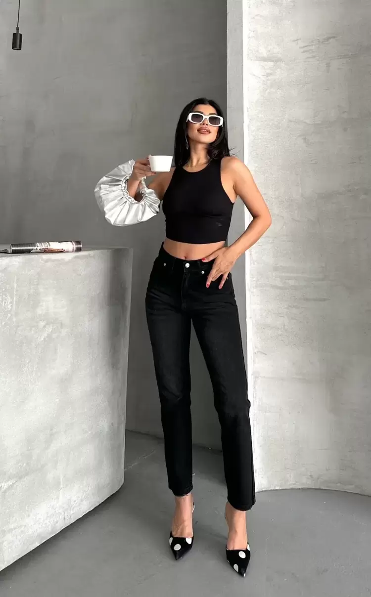 Mom fit enzim bıyıklı taş yıkama jeans pantolon siyah d2006