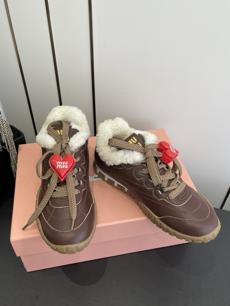 Miu Miu Tüylü Spor Ayakkabı