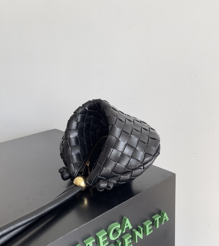 bottega veneta jodie mini black