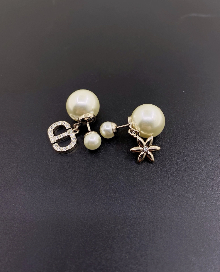 Dior inci küpe