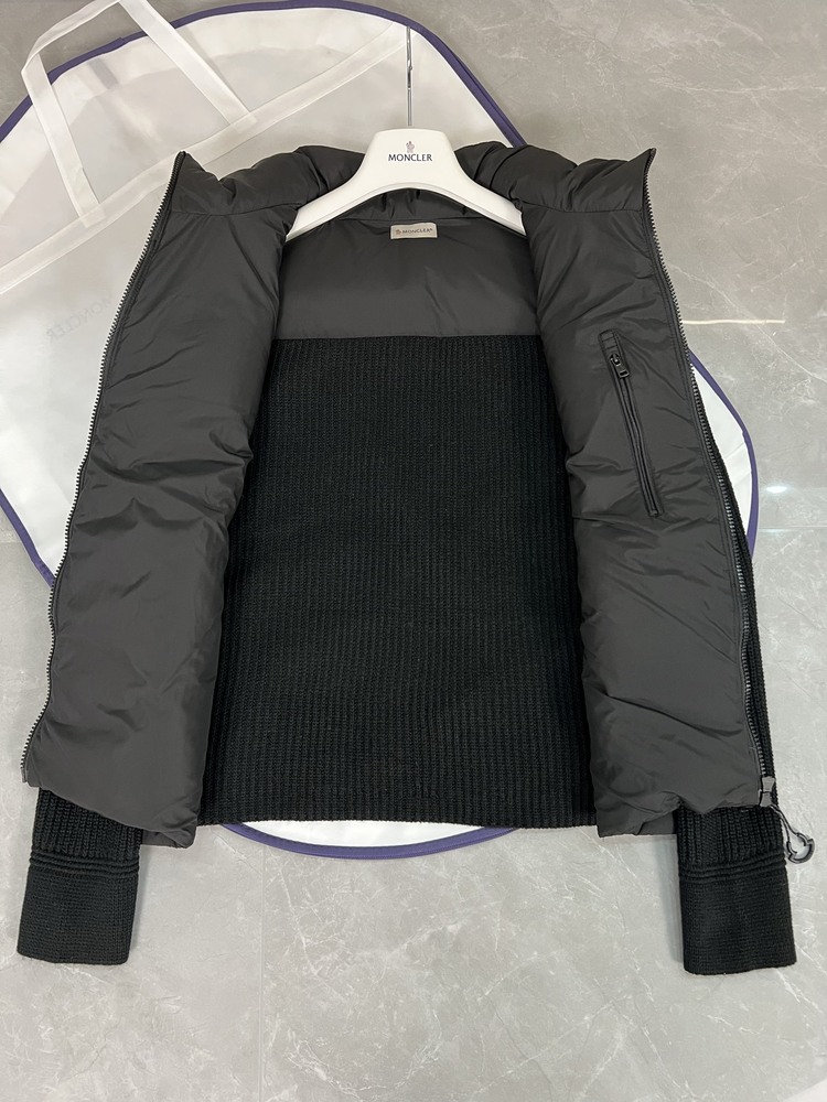 Moncler Örgü Kollu Mont