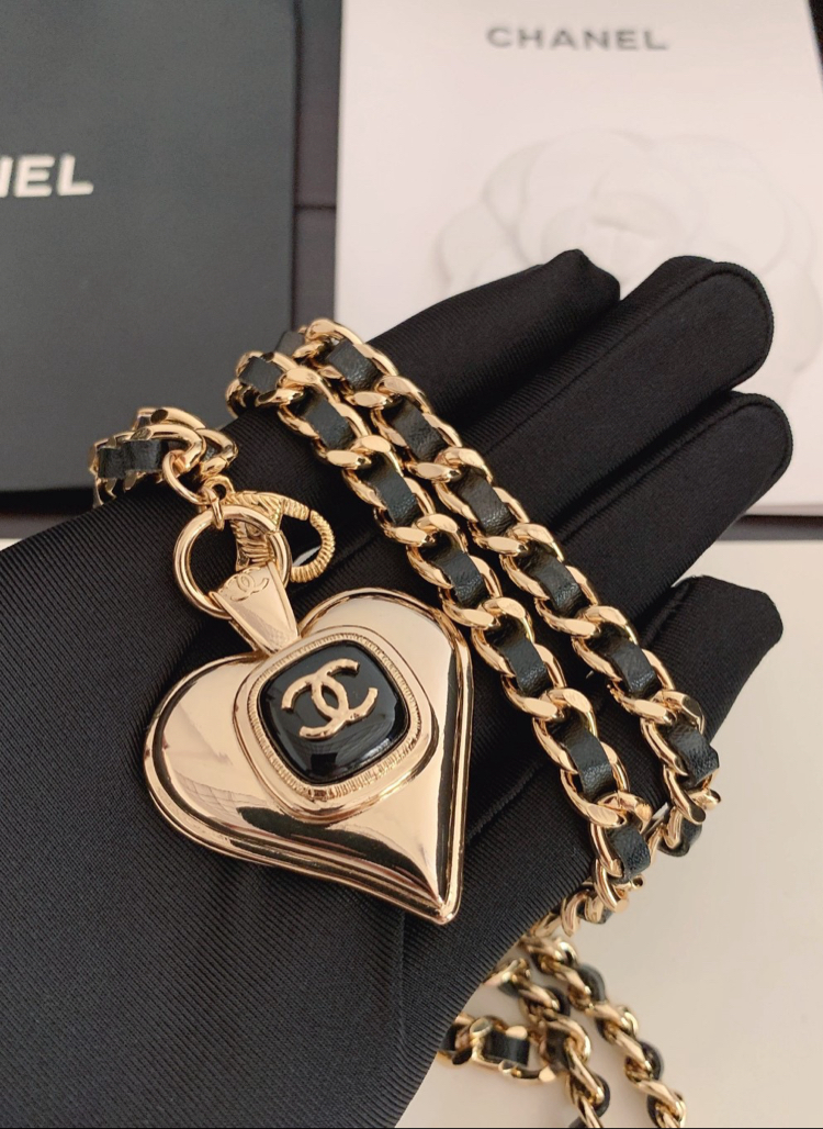Chanel Kalp Detaylı Zincir Kemer