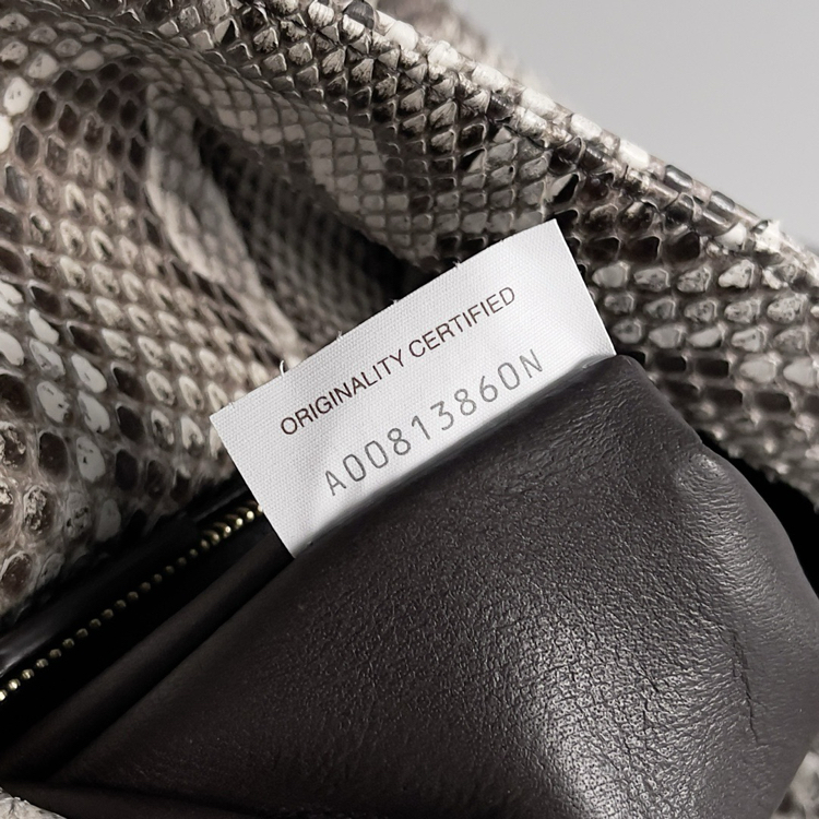 BOTTEGA VENETA Liberta Kadın Çapraz Çanta – Lüks Versiyon