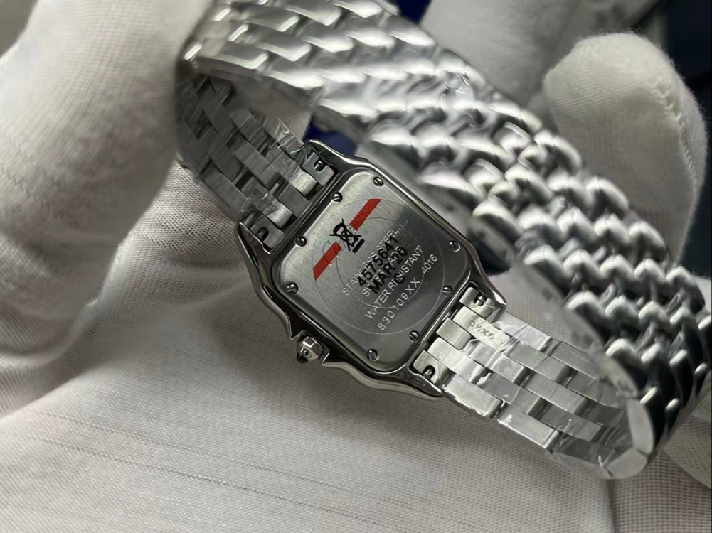 Panthère de Cartier’ Saat