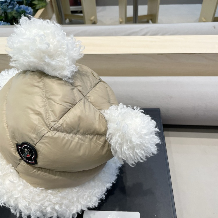 Premium moncler ayı kulaklı şişme şapka  kürk detaylı kışlık bere 