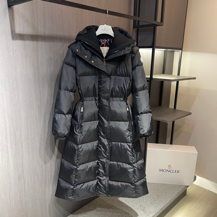 Moncler Chamer kadın kapüşonlu uzun kaz tüyü mont
