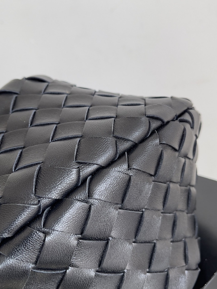 bottega veneta jodie mini black