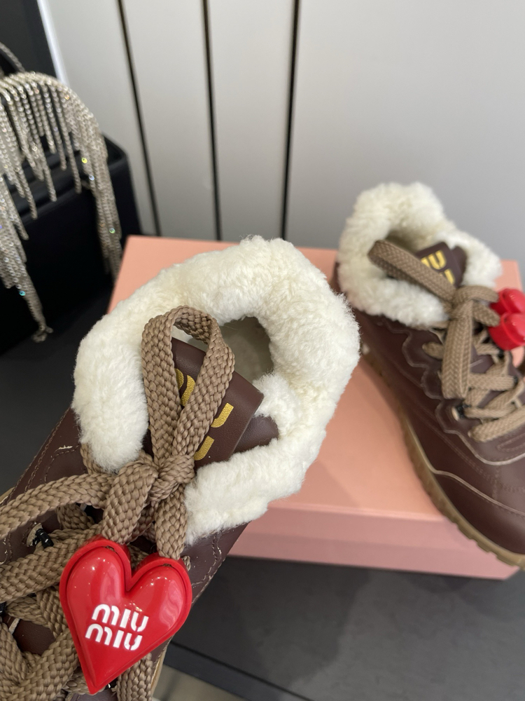 Miu Miu Tüylü Spor Ayakkabı