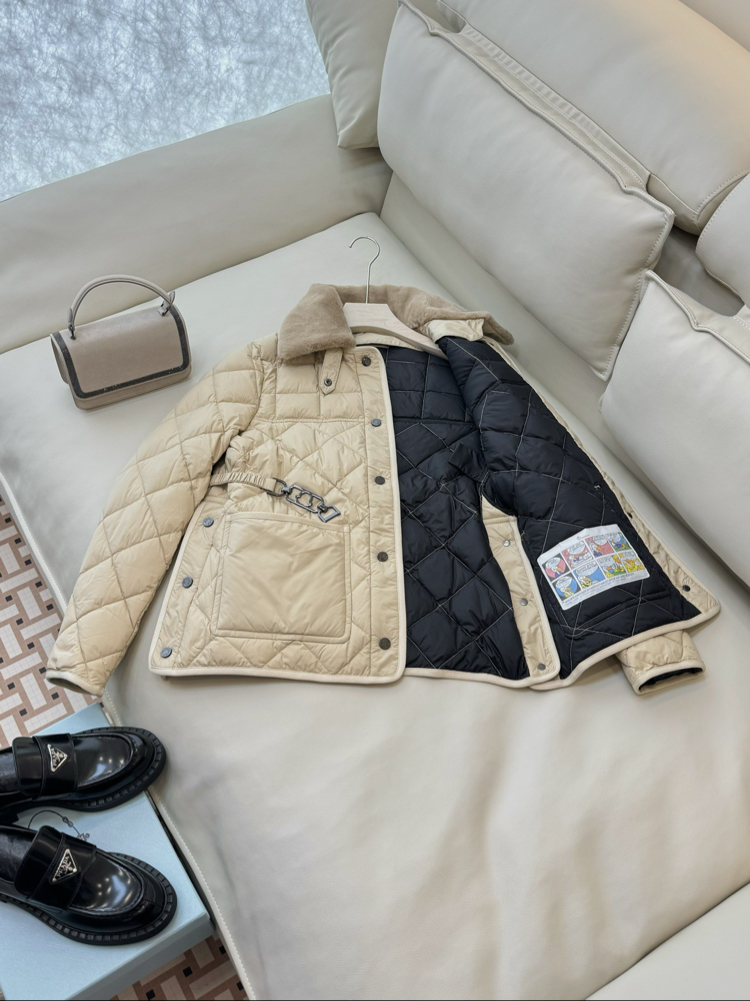 MONCLER Cygne Diamond‑Quilted Short Down Jacket / Moncler Cygne down jacket