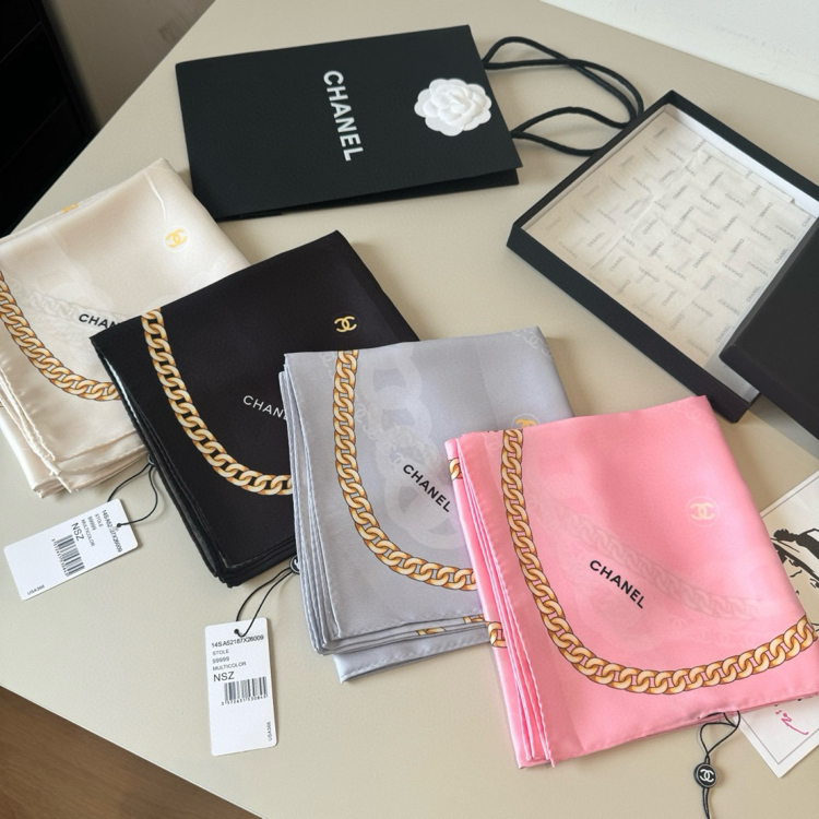 Chanel Yeni Sezon İpek Eşarp