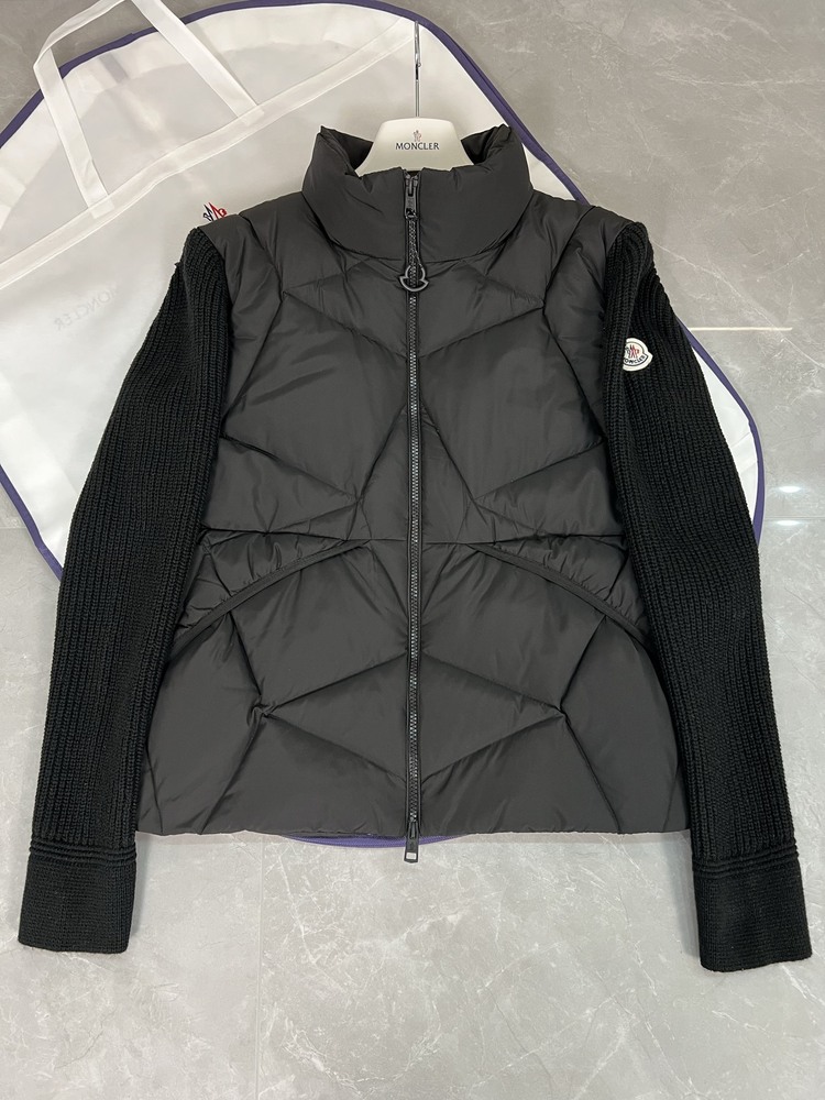 Moncler Örgü Kollu Mont