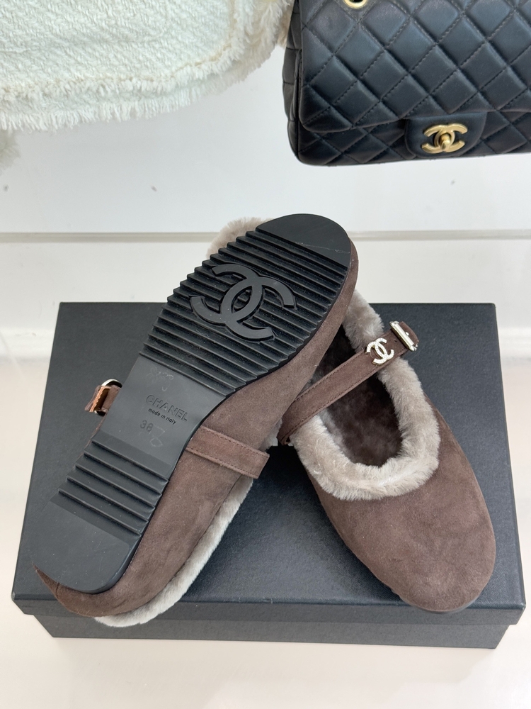 CHANEL SÜET VE KÜRK DETAYLI MARY JANE BALEERİN