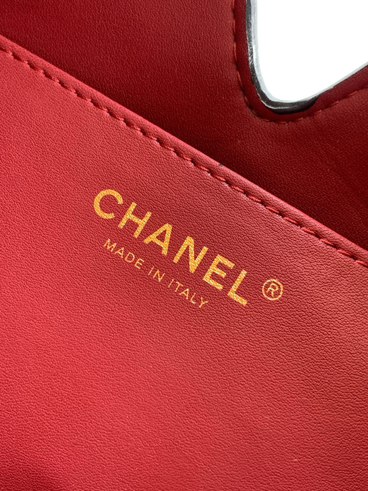Chanel Mimari Detaylı V-Hobo Çanta