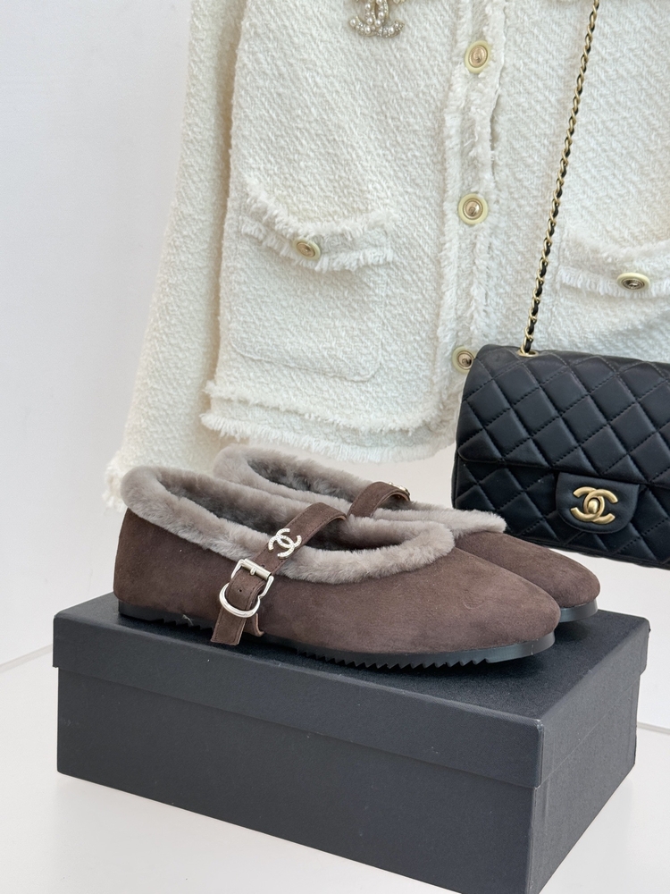 CHANEL SÜET VE KÜRK DETAYLI MARY JANE BALEERİN