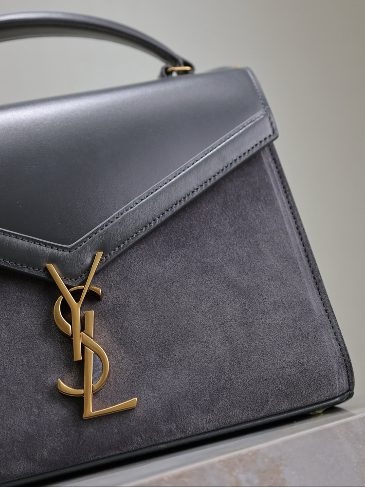 YSL CASSANDRA MEDIUM TOP HANDLE BAG IN GRAIN DE POUDRE EMBOSSED LEATHER Çanta