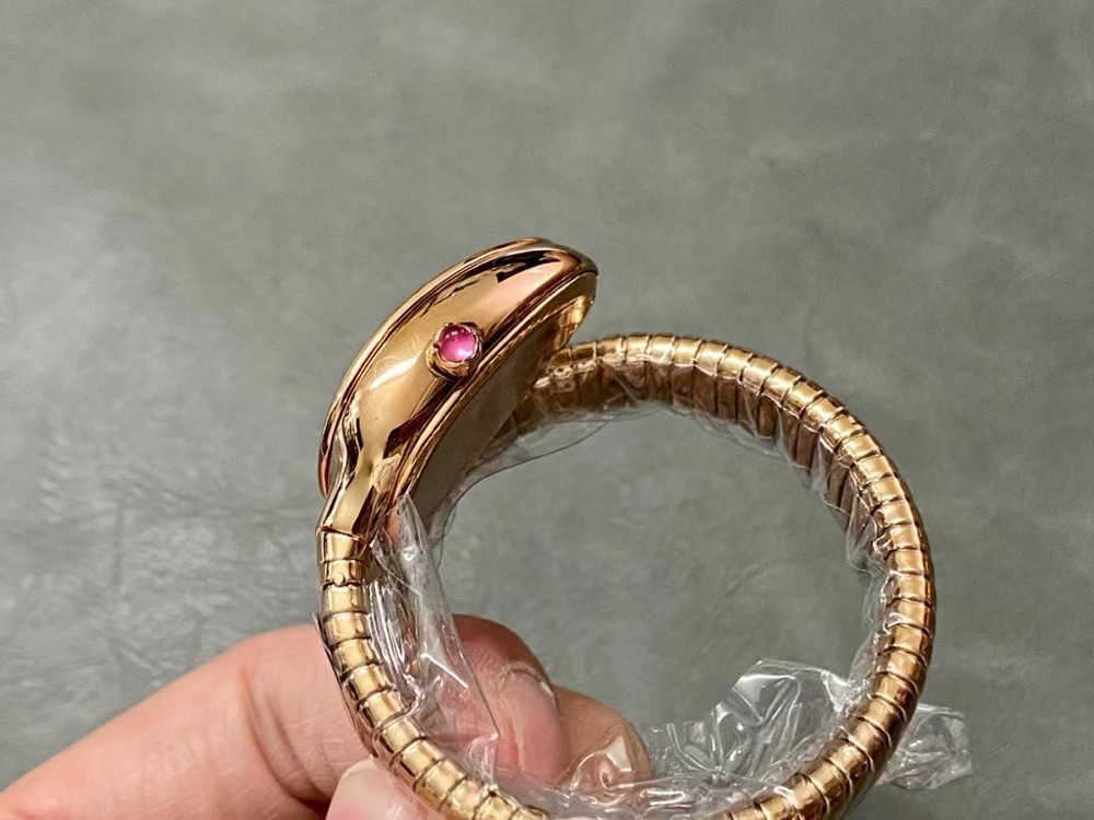 BVLGARI SERPENTI Saat