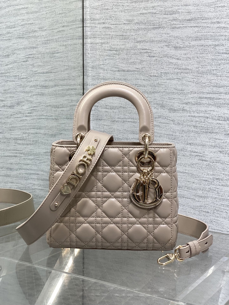Lady Dior çanta