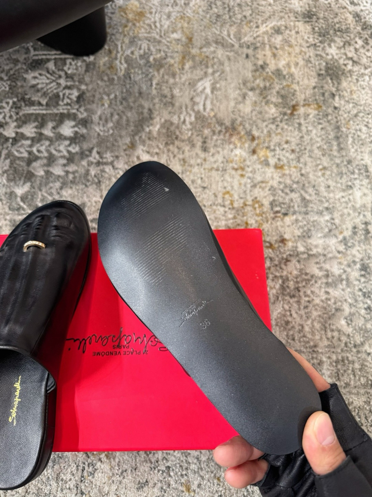 Schiaparelli Sanatı Terlik