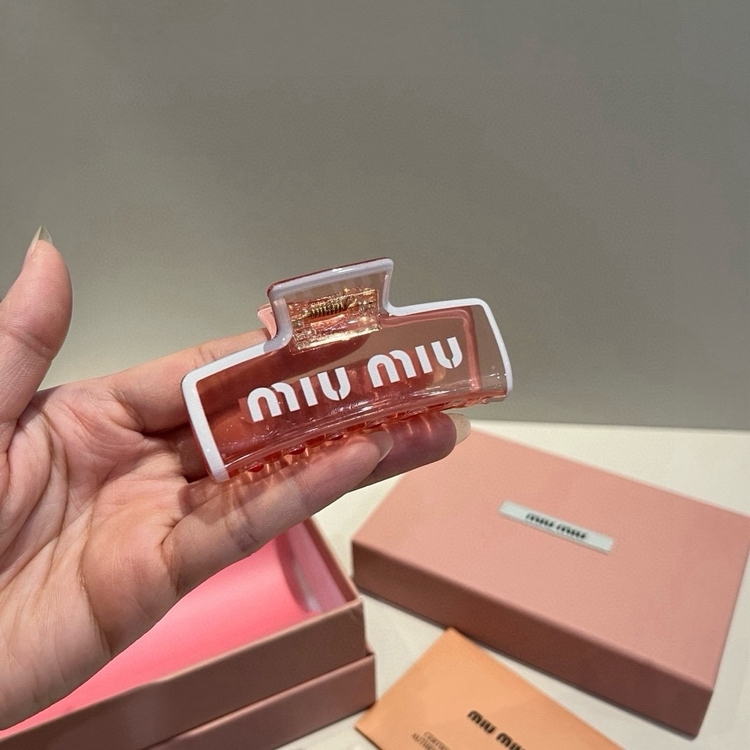 Miu Miu Logolu Toka 