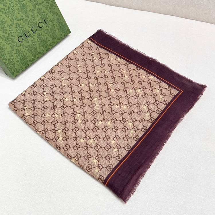 Gucci GG Desenli Şal/Fular