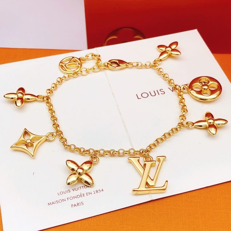 Louis Vuitton'un Bilekliği