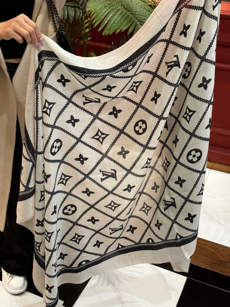 Louis Vuitton Şal