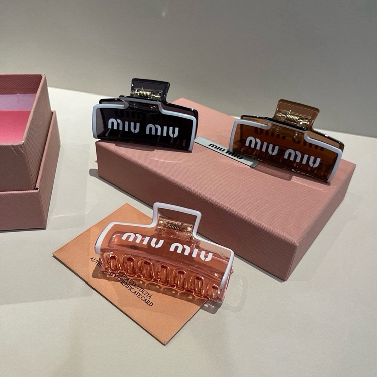 Miu Miu Logolu Toka 