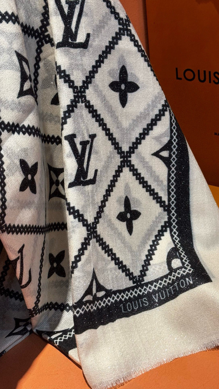 Louis Vuitton Şal