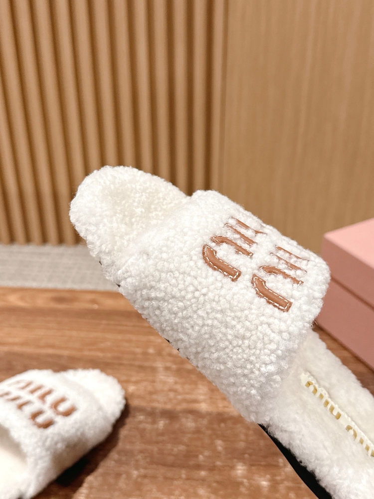 Miu Miu Terlik