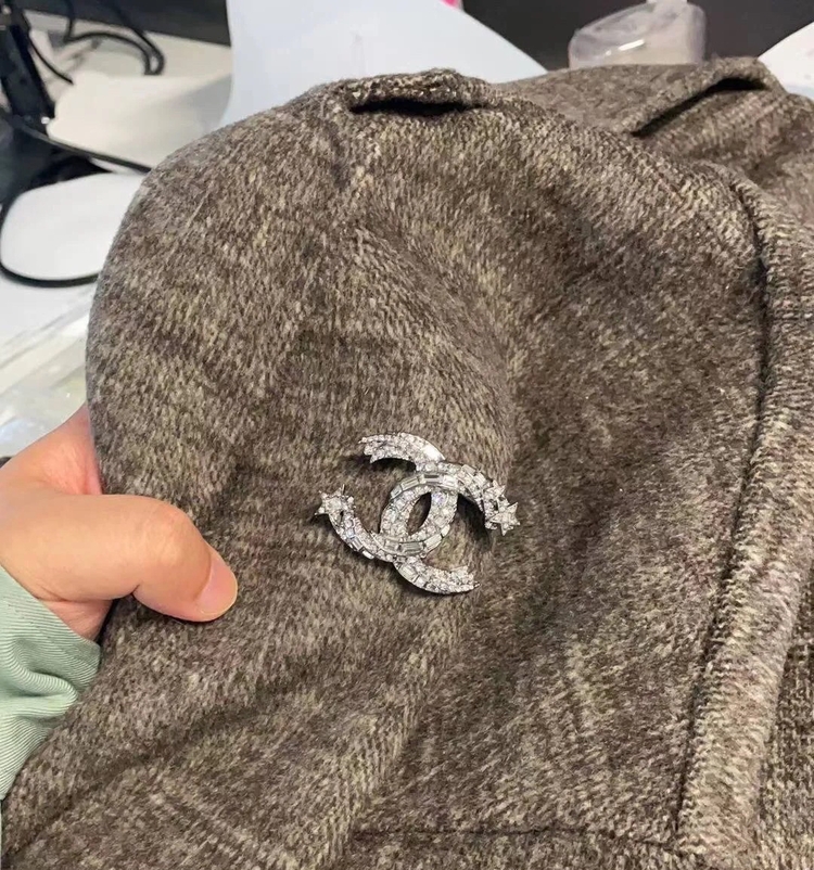 Ürün İsmi: Chanel CC Yıldız Broş