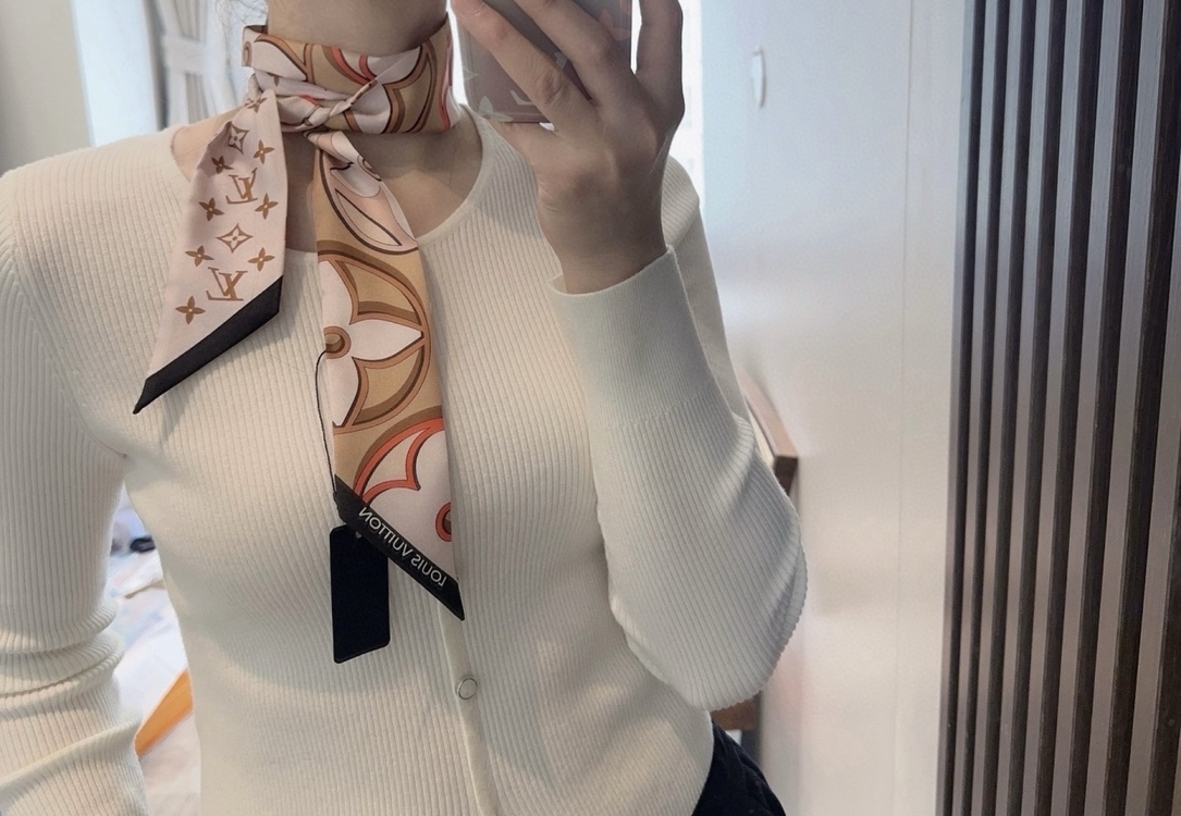 Louis Vuitton  İpek Fular