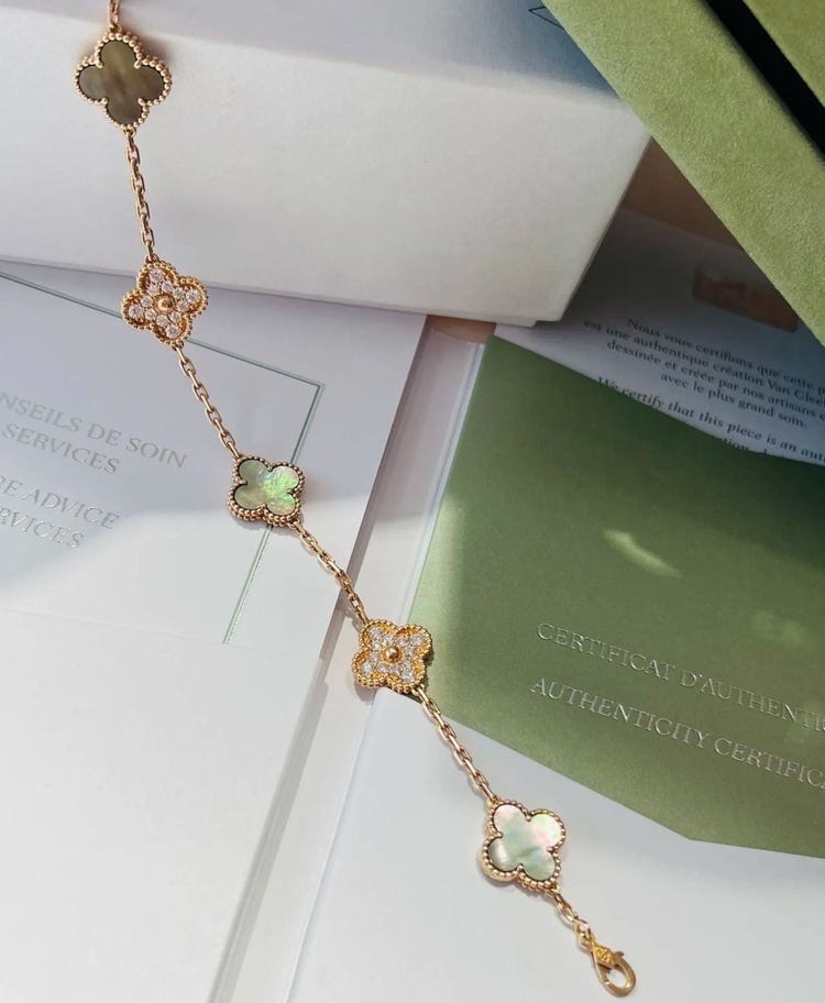 Van Cleef & Arpels Alhambra 5 Motif Yonca 
