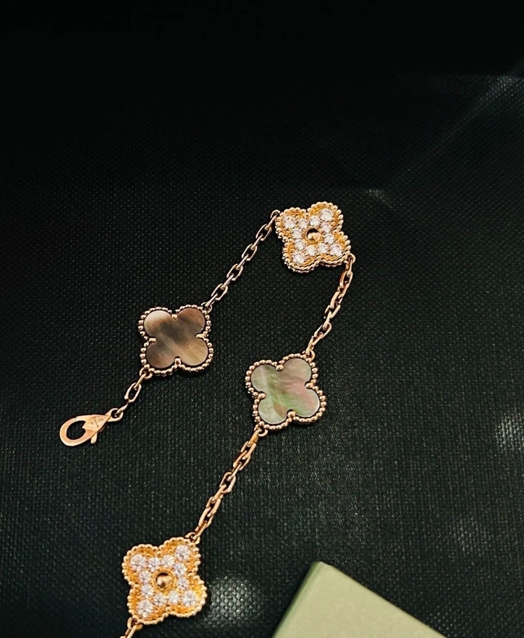 Van Cleef & Arpels Alhambra 5 Motif Yonca 