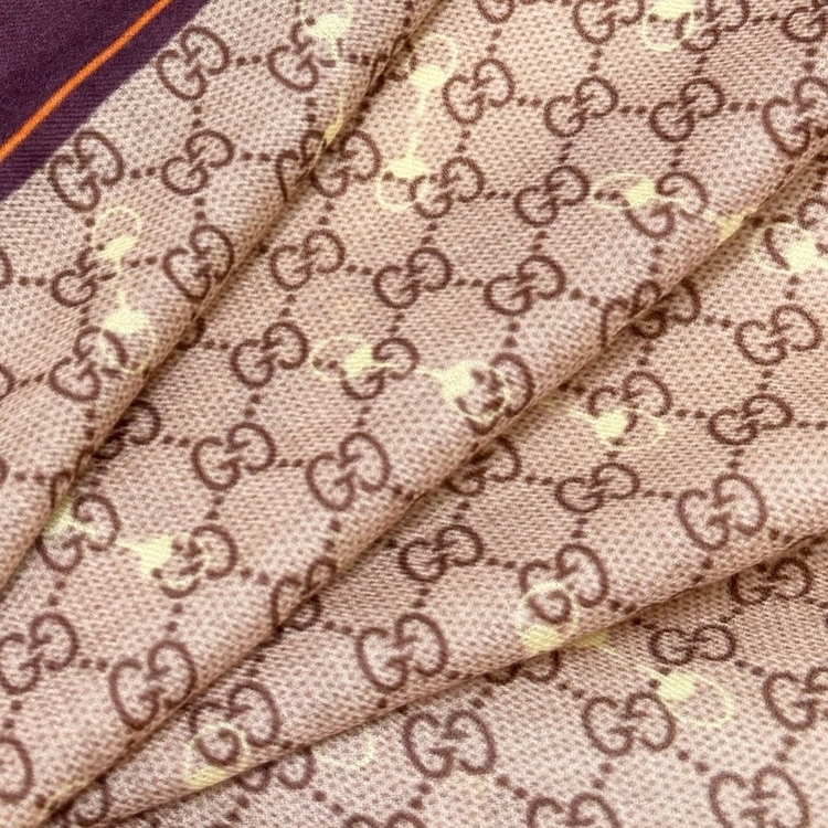 Gucci GG Desenli Şal/Fular