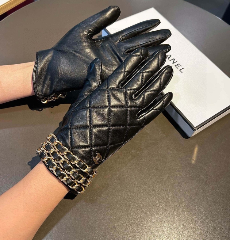 Ürün ismi:CHANEL  ZİNCİR DETAYLI ELDİVEN