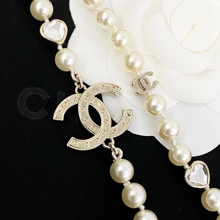 Chanel Kalp ve İnci Kolye