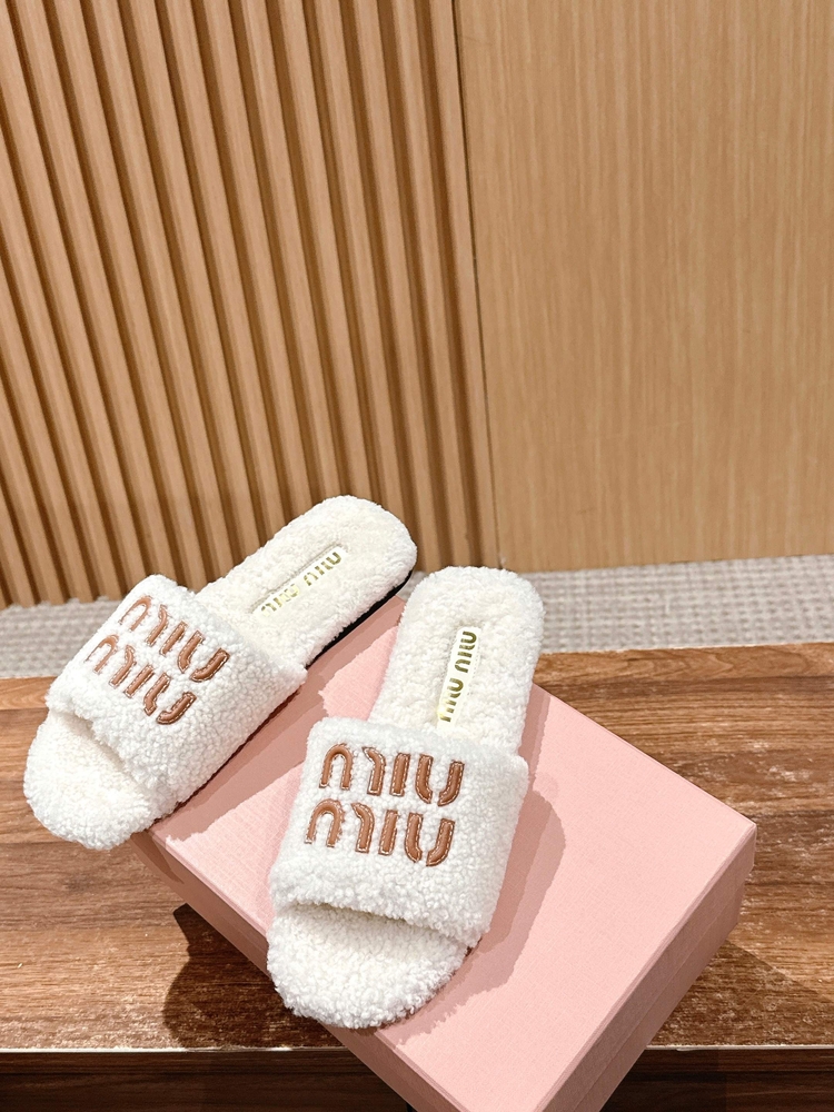 Miu Miu Terlik