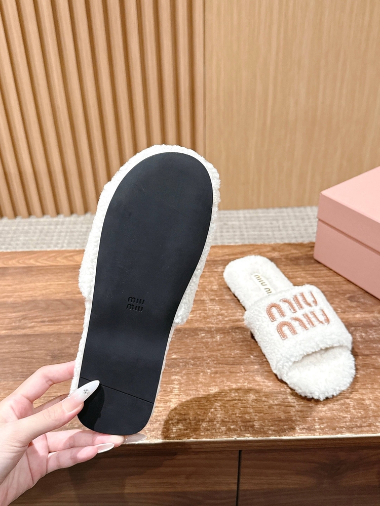 Miu Miu Terlik