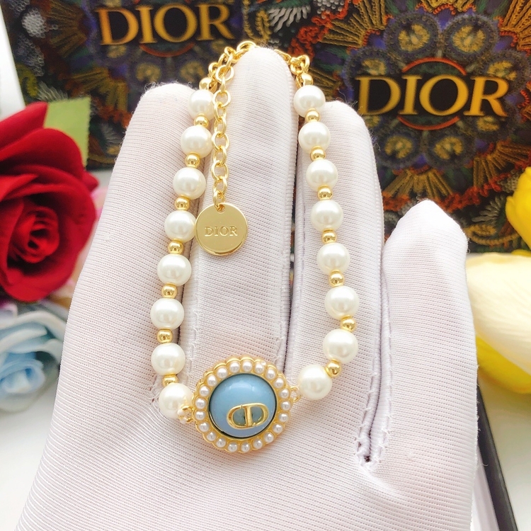 Ürün İsmi: Dior Yuvarlak İnci Bileklik