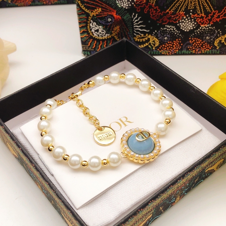 Ürün İsmi: Dior Yuvarlak İnci Bileklik