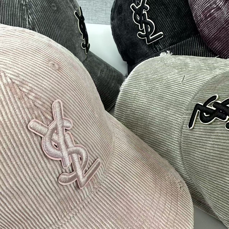 YSL Vintage Corduroy Şapka Koleksiyonu
